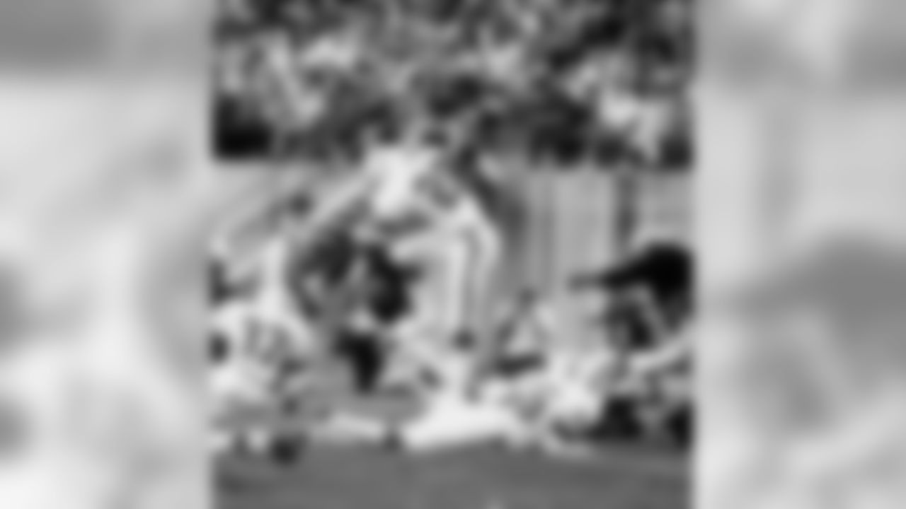 clayborn_raymond05.jpg
