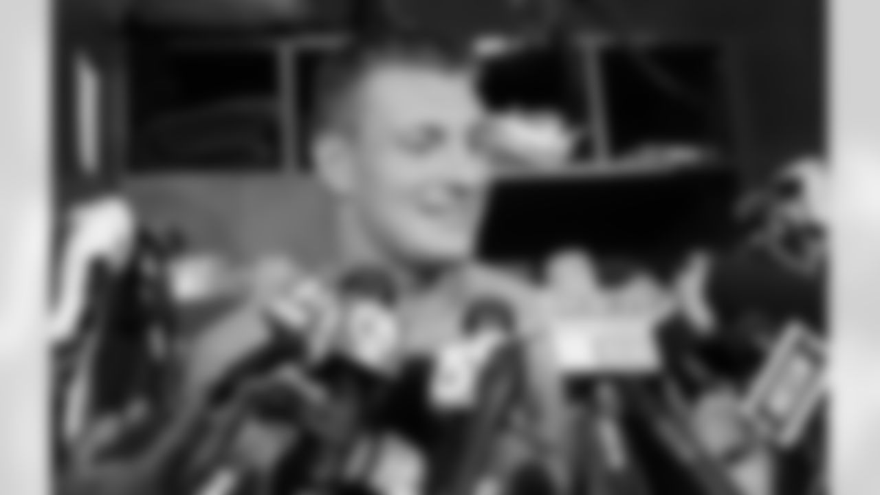 20150924-gronk-locker_8846.jpg