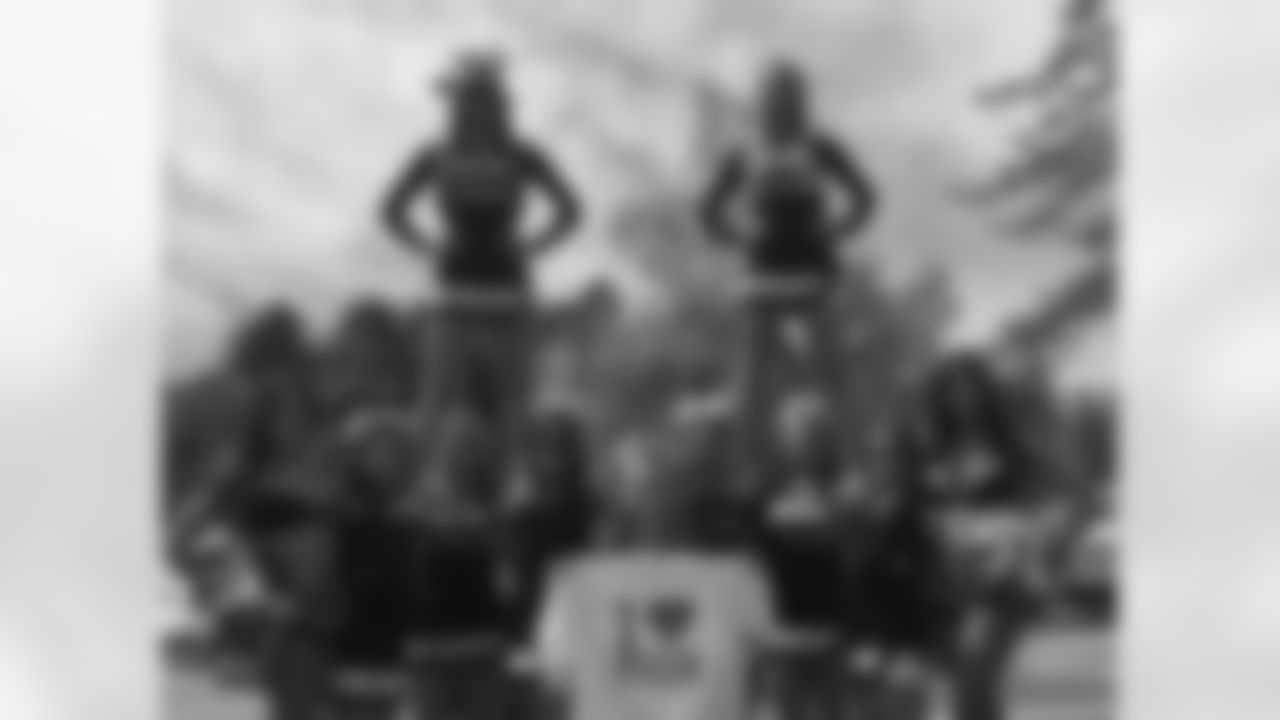 allisonsoucycheerleaders.jpg
