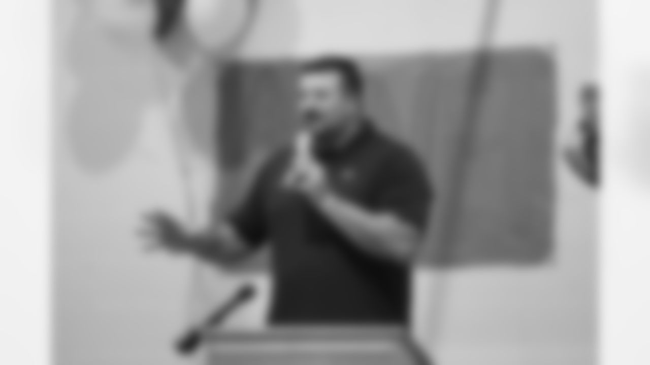 andruzziamvet102315_ea08.jpg