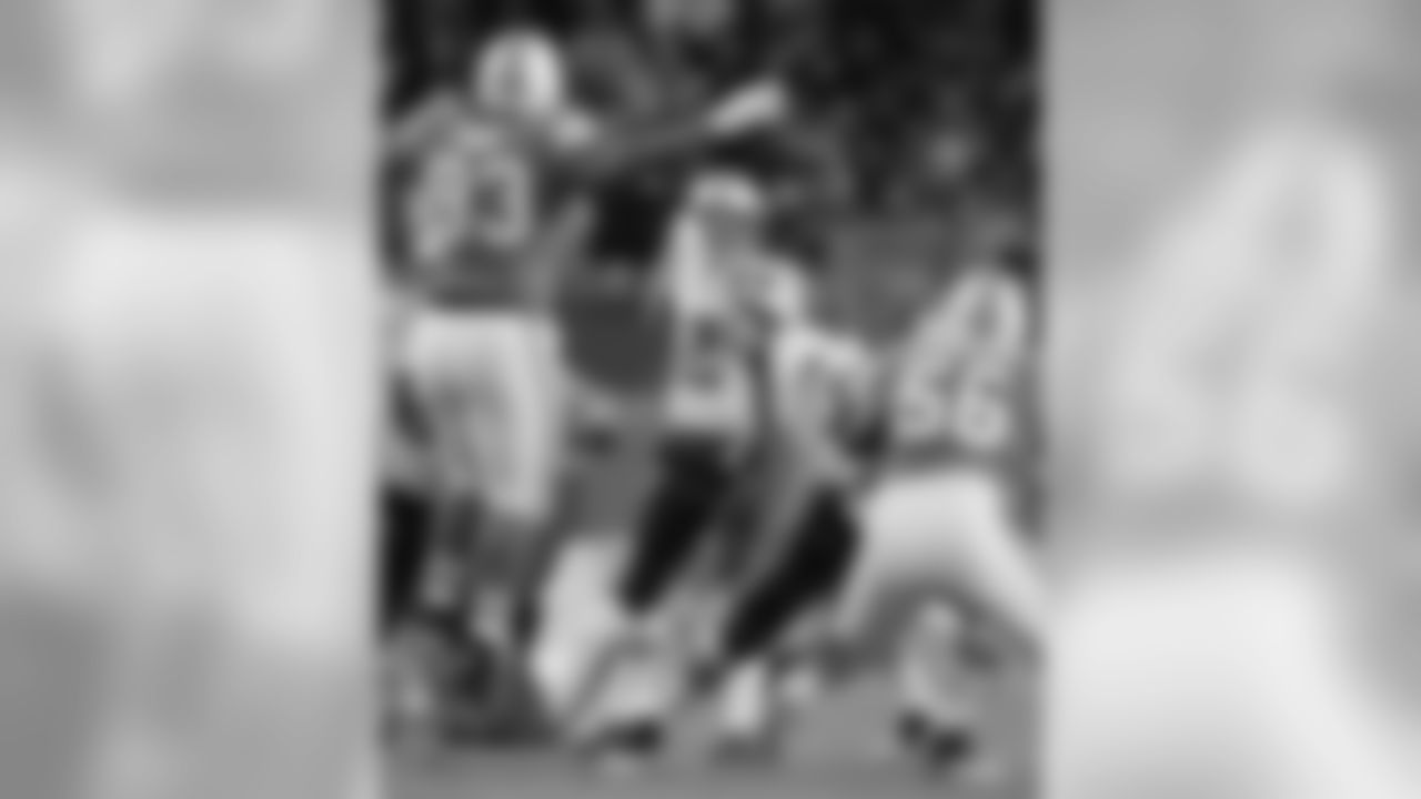 20171211_dolphins_silverman665.jpg