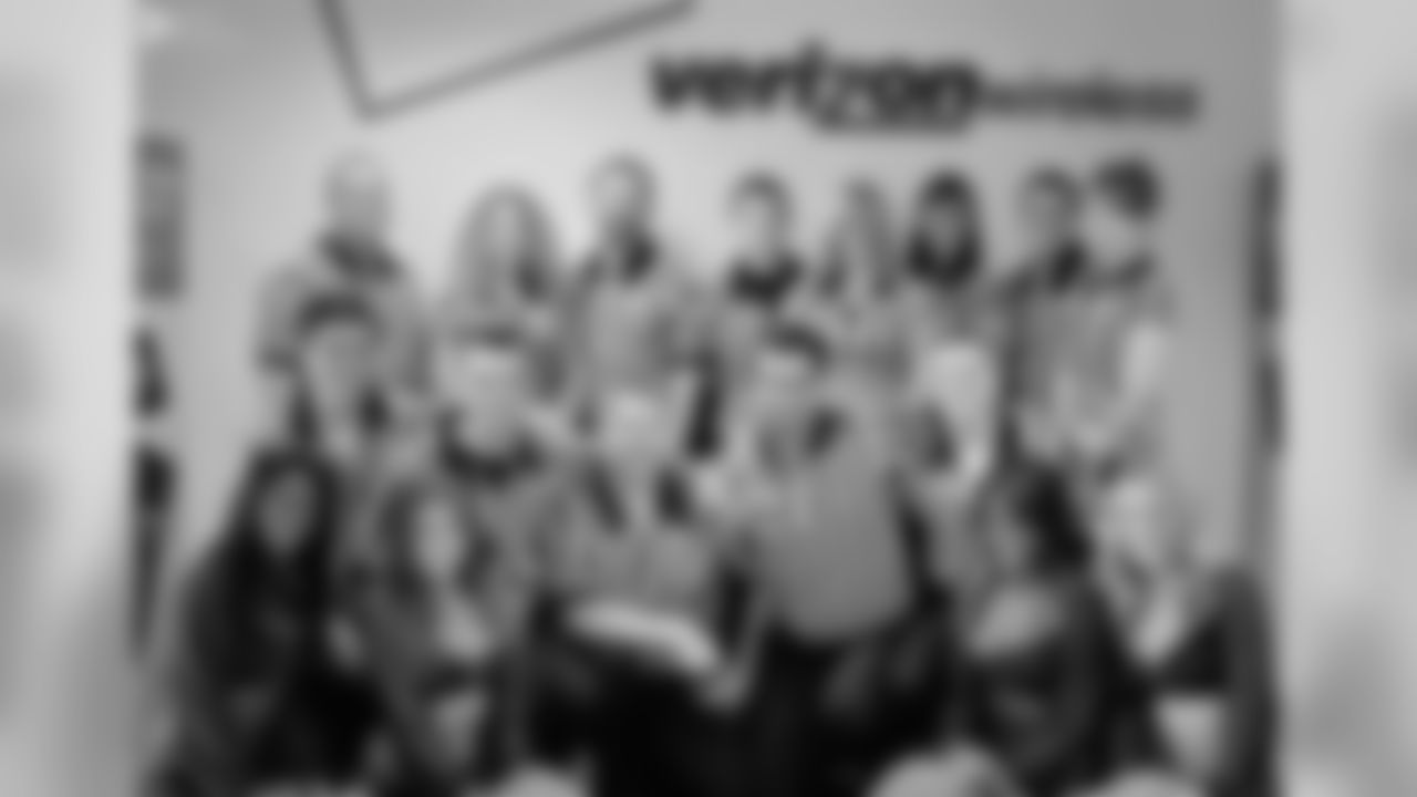 Jensine, Heather, Amber, and Alyssa with the Verizon staff on October 19th.