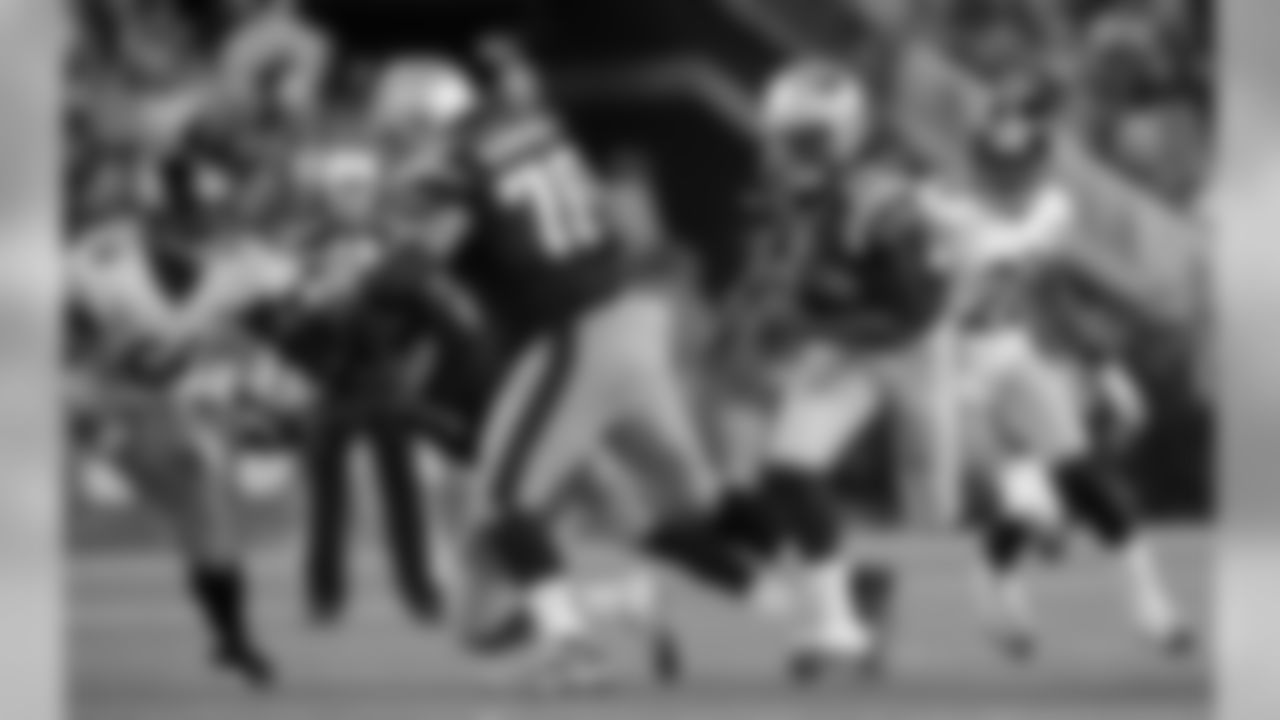Brandon Bolden carries the ball