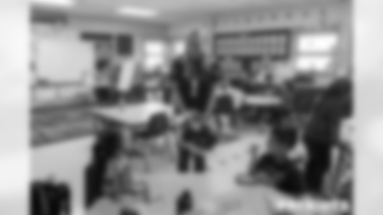 091223-AdoptASchoolKickoff_Mooney1279-watermarked