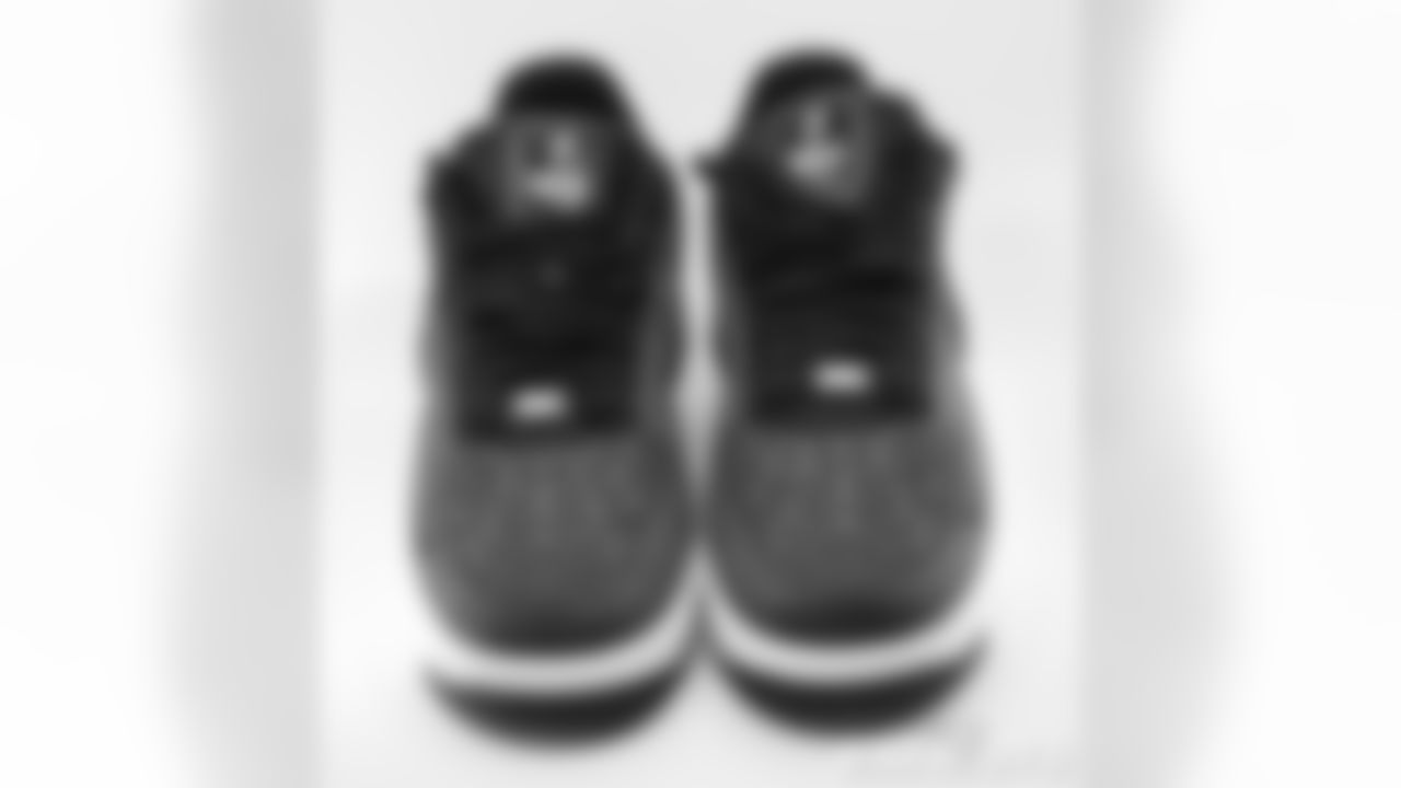 090823-RKK-NikeShoes_Adler05-watermarked