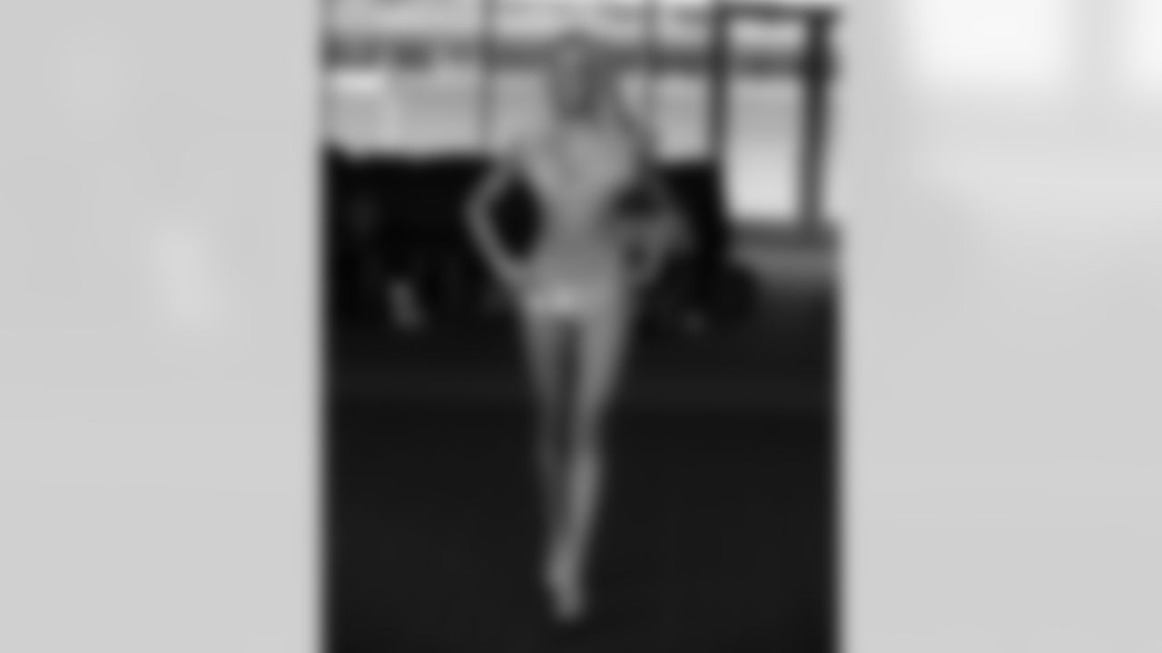2013 Patriots Cheerleaders: Erica
