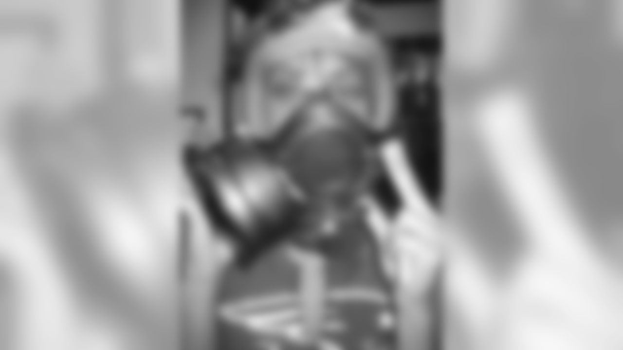 Leah in a mask