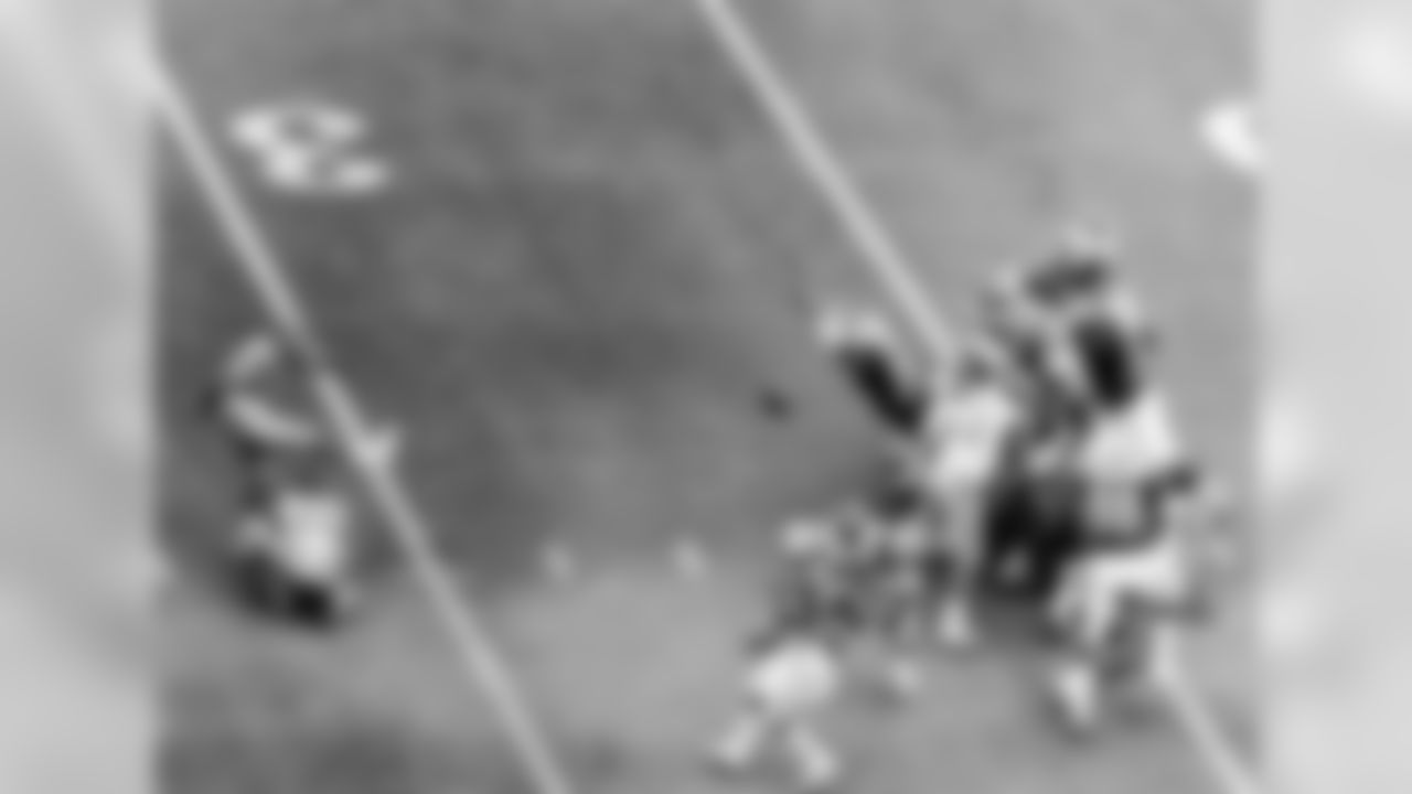 Sept. 29, 1974. Patriots 20, Rams 14
Jim Plunkett fired a couple of 20-yard touchdown passes – one to Darryl Stingley, the other to Randy Vataha – and the Patriots defense forced five turnovers to win the inaugural game against the Rams at Schaefer Stadium. Arthur Moore aided the win, blocking a 31-yard field goal attempt.