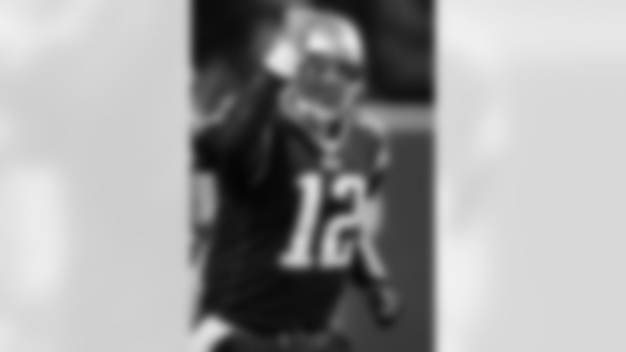 Jan. 7, 2006. AFC Wild Card Round.Patriots 28, Jaguars 3.Brady: 15-of-27, 201 yards, 3 TDs.