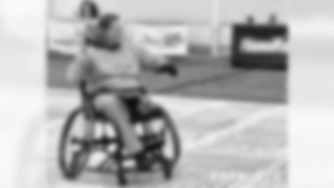 111322-WheelchairFootball_Randi_Woodrow04-watermarked