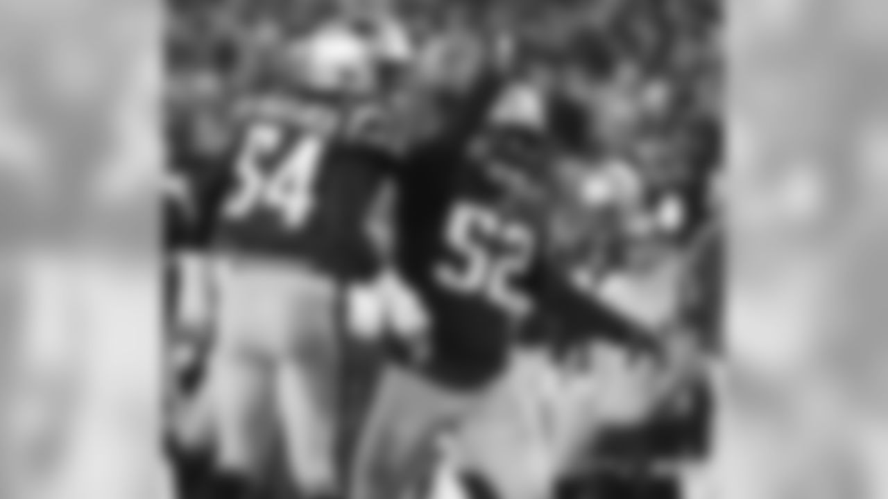 Dont'a Hightower and Elandon Roberts