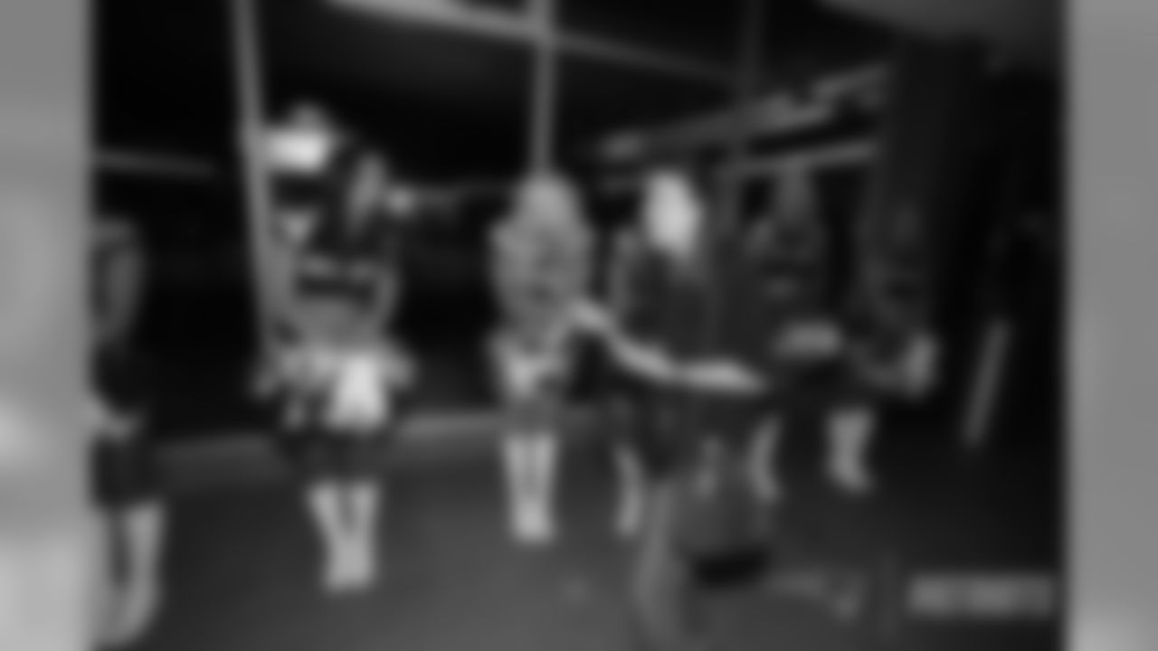083019-Cheerleaders_EJA0957-watermarked