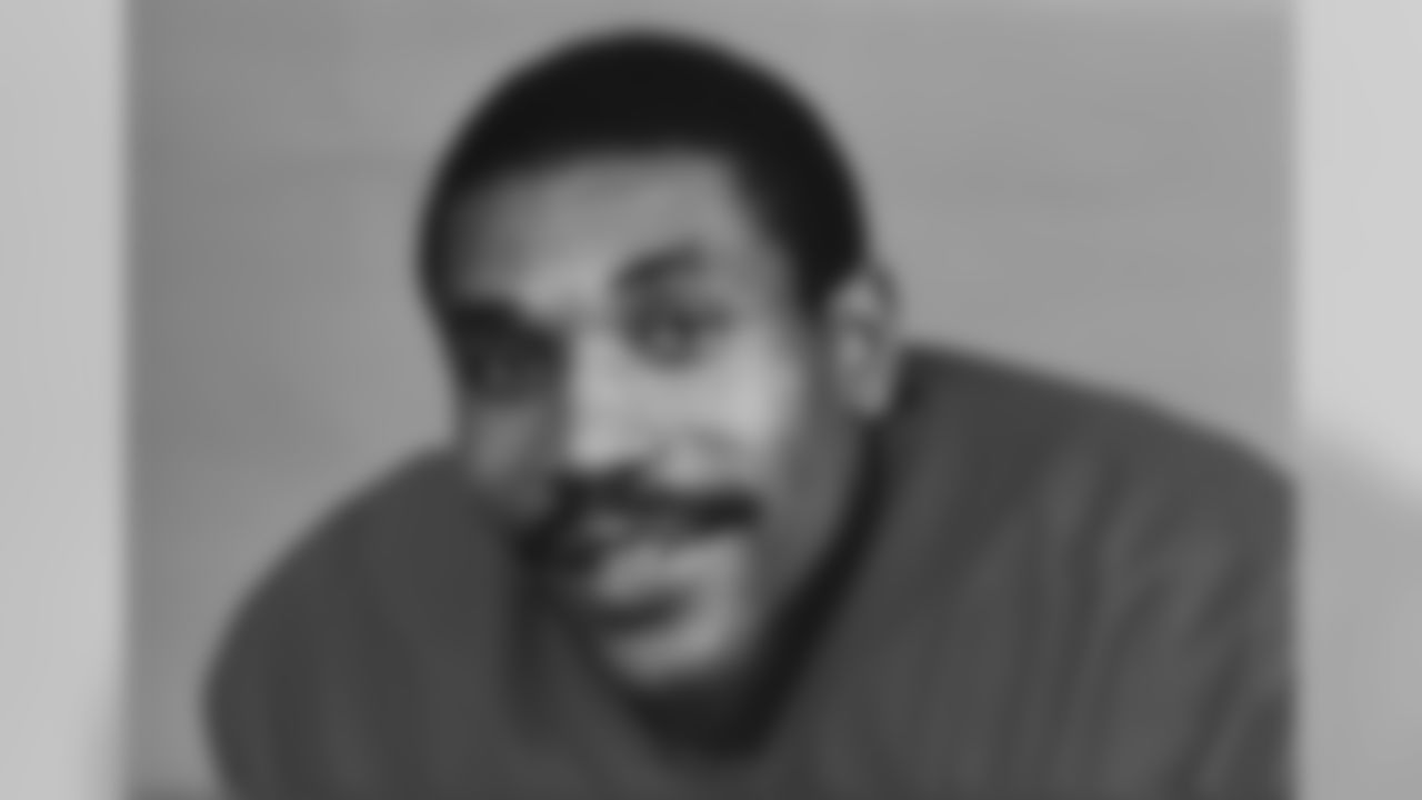 clayborn_raymond16.jpg