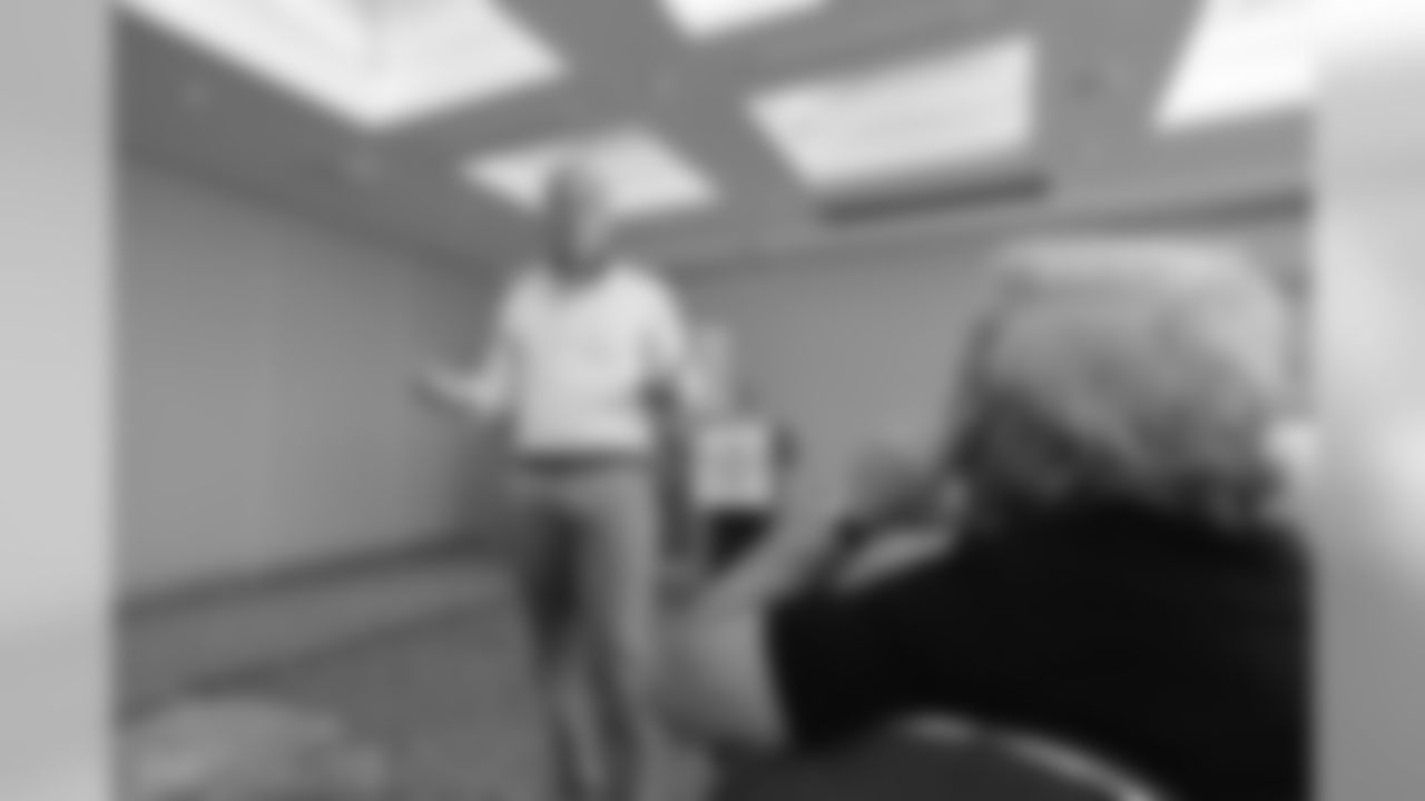 Robert Kraft listens during a briefing with Deputy Minister Michael Oren.