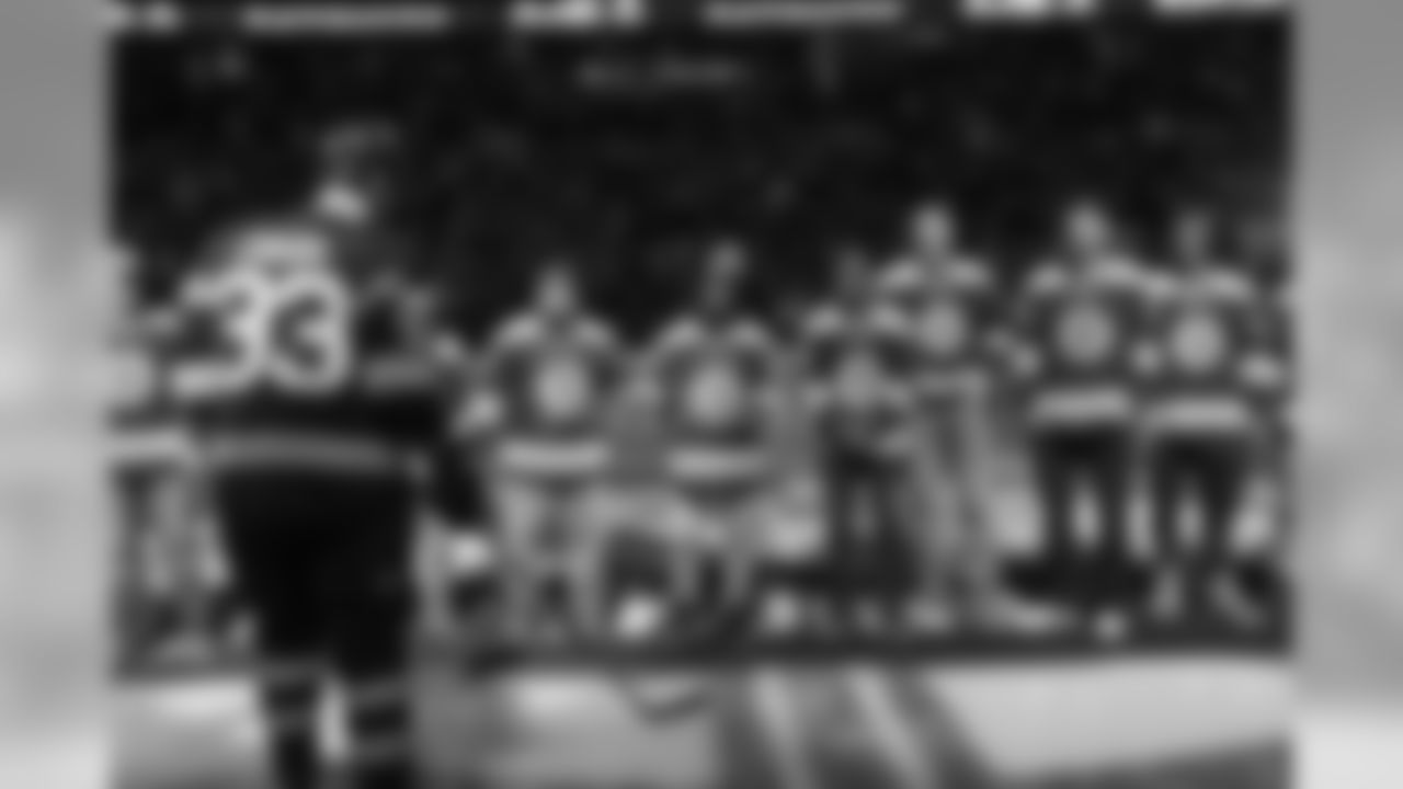 021117pats-bruins_eja196-watermarked.jpg