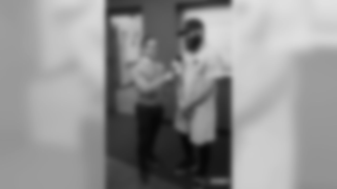 011119-Media_EJA17-watermarked