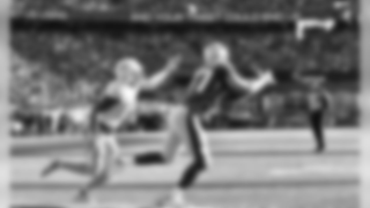 20171126_dolphins_nordstrom528.jpg