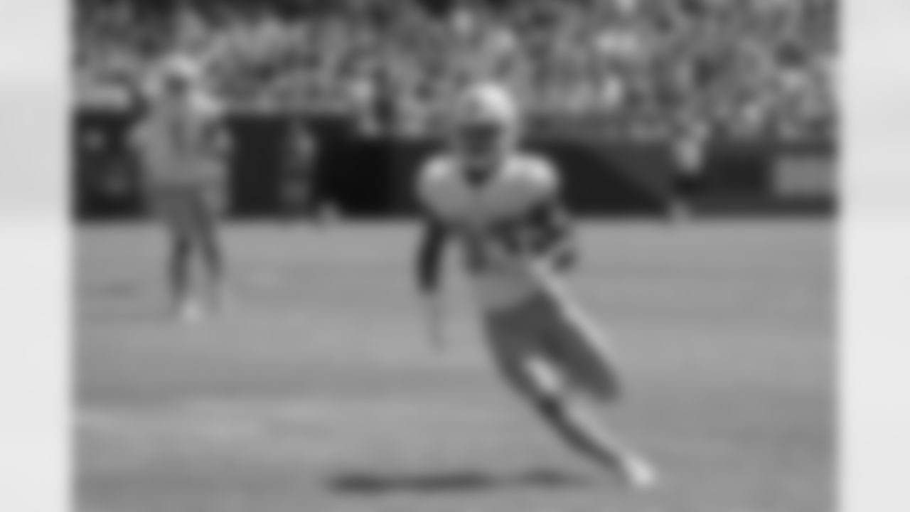 Myles Gaskin, RB: The Dolphins put up 250 rushing yards and three rushing touchdowns in knocking off the Pats in Week 15 last season. They should test New England's front again in this year's opener with Gaskin figuring to take the lead back carries. A well-balanced running back, Gaskin presents a number of issues for the Patriots defense to consider. Simply put, the Pats defense can't get run over like they did last December or it's going to be a long day.