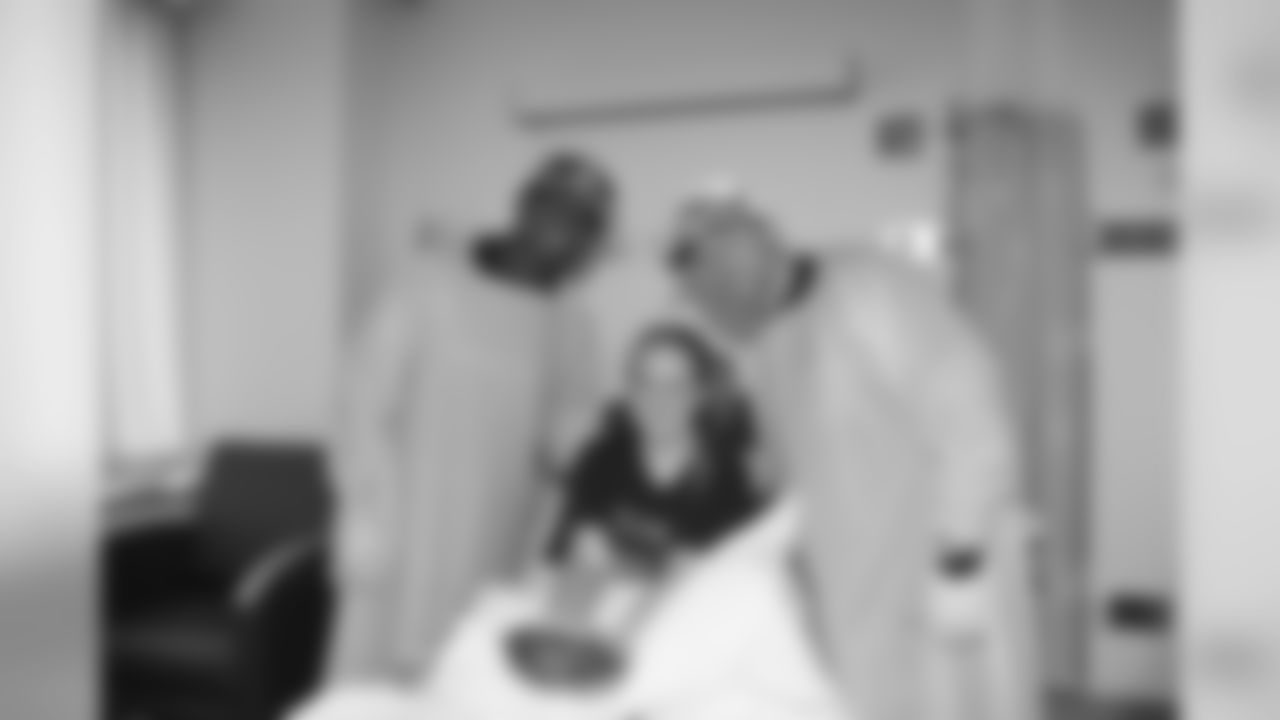 Patriots Julian Edelman and Matt Slater Visit Pediatric Patients
