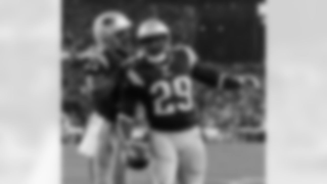 LeGarrette Blount celebrates his TD