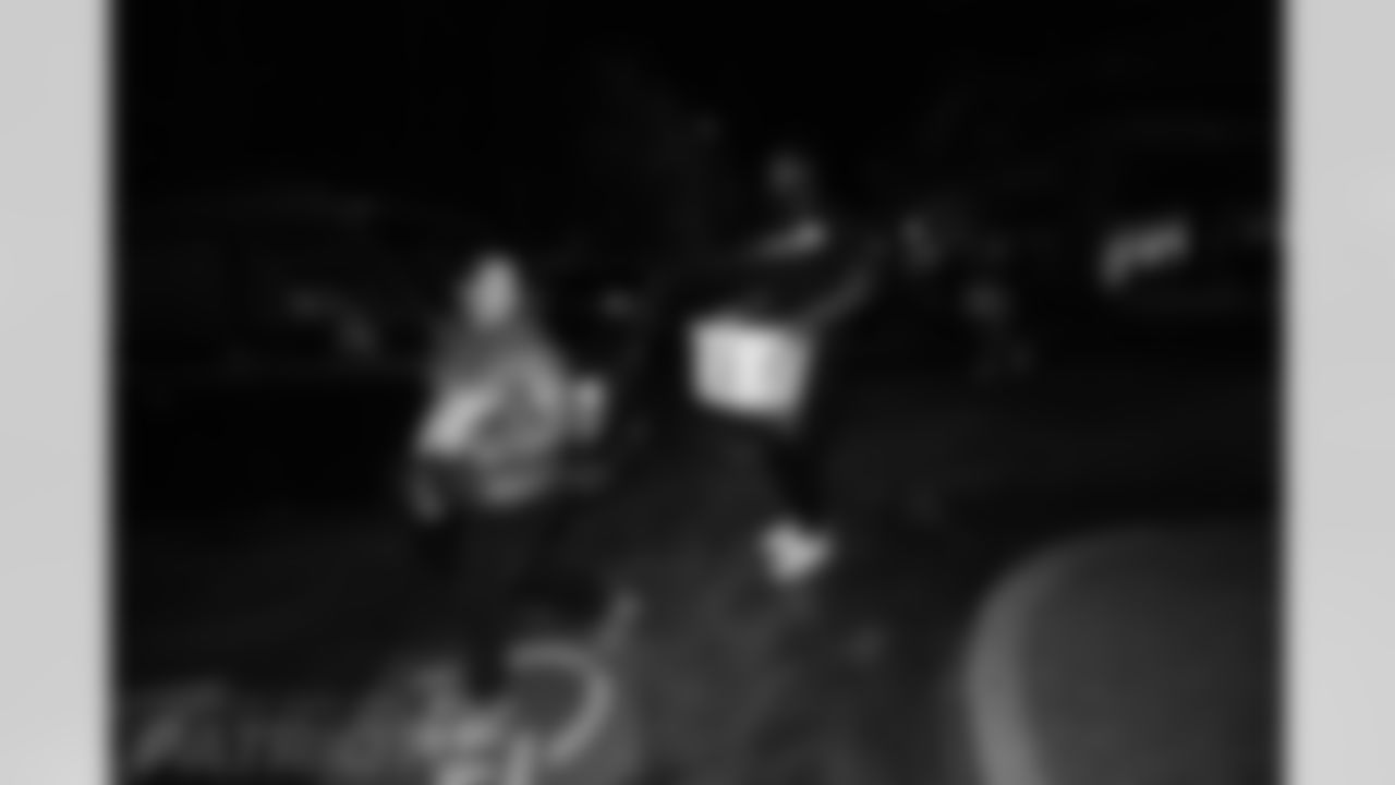 112117turkeybaskets_eja335-watermarked.jpg