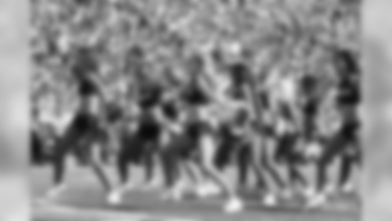MD093018-Cheer_EJA72-watermarked