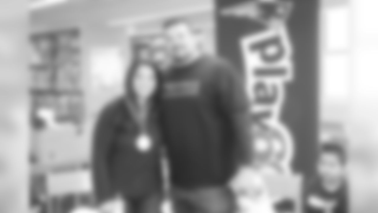 Terrance Knighton – Twitter (@MisterRoast98): National sibling day