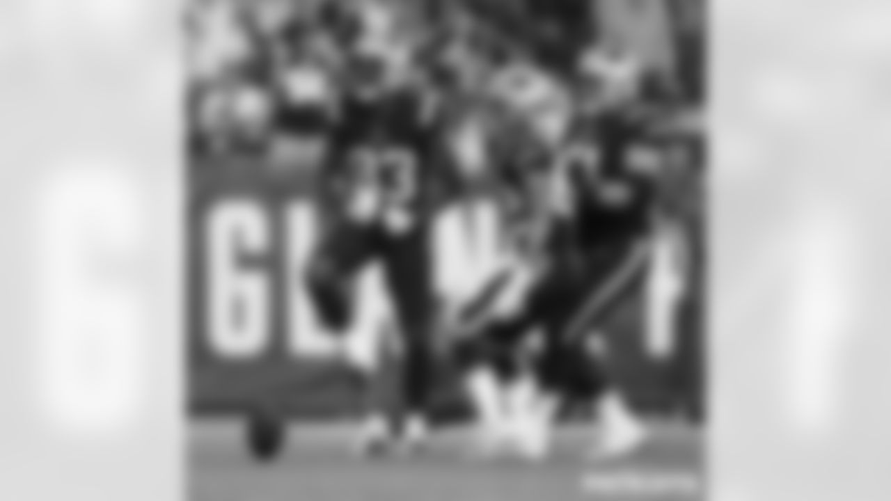 NYG-081122_Adler2354-watermarked