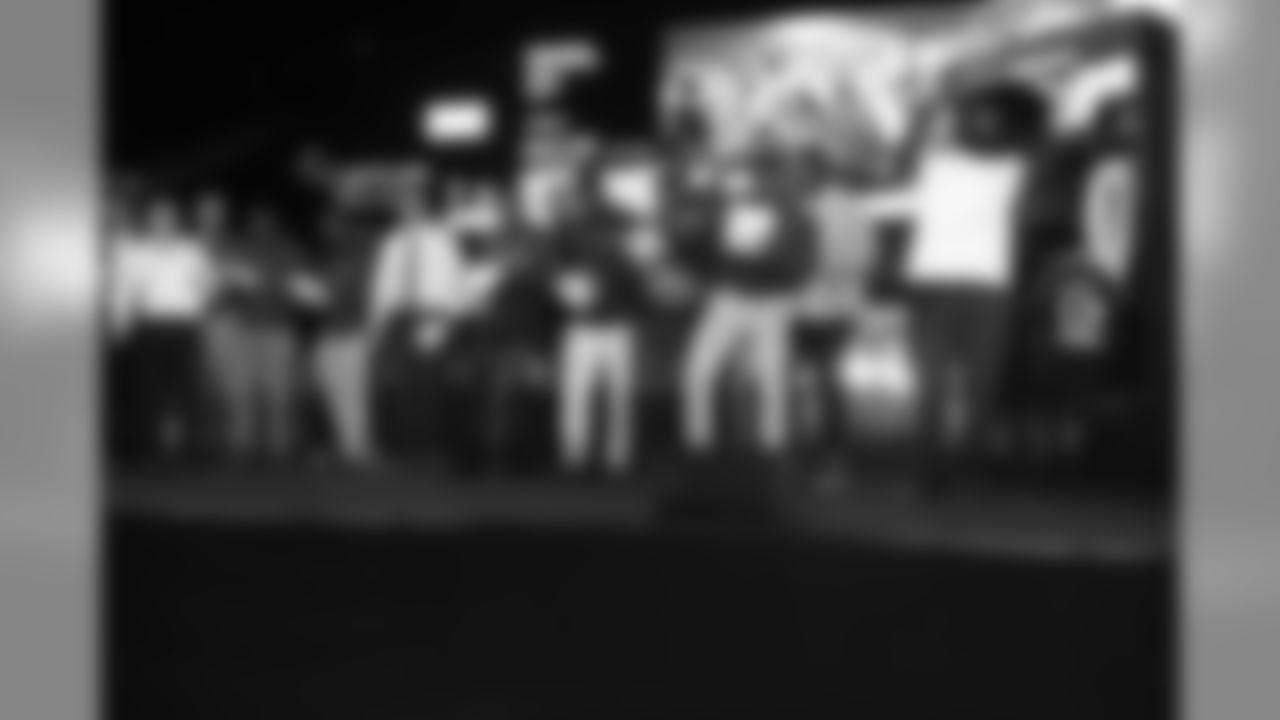 082818-PatsPremiere_EJA1596-watermarked