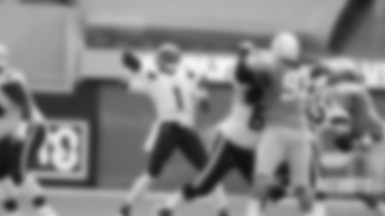 Cam Newton, QB: Newton will look to get the Patriots back on the winning-season track after helping the Patriots pull away in their dominant win over the Chargers. Newton played safe with the ball and made plays, mostly with his legs, to produce touchdowns. He'll need to be even better on a short week against an excellent defense.