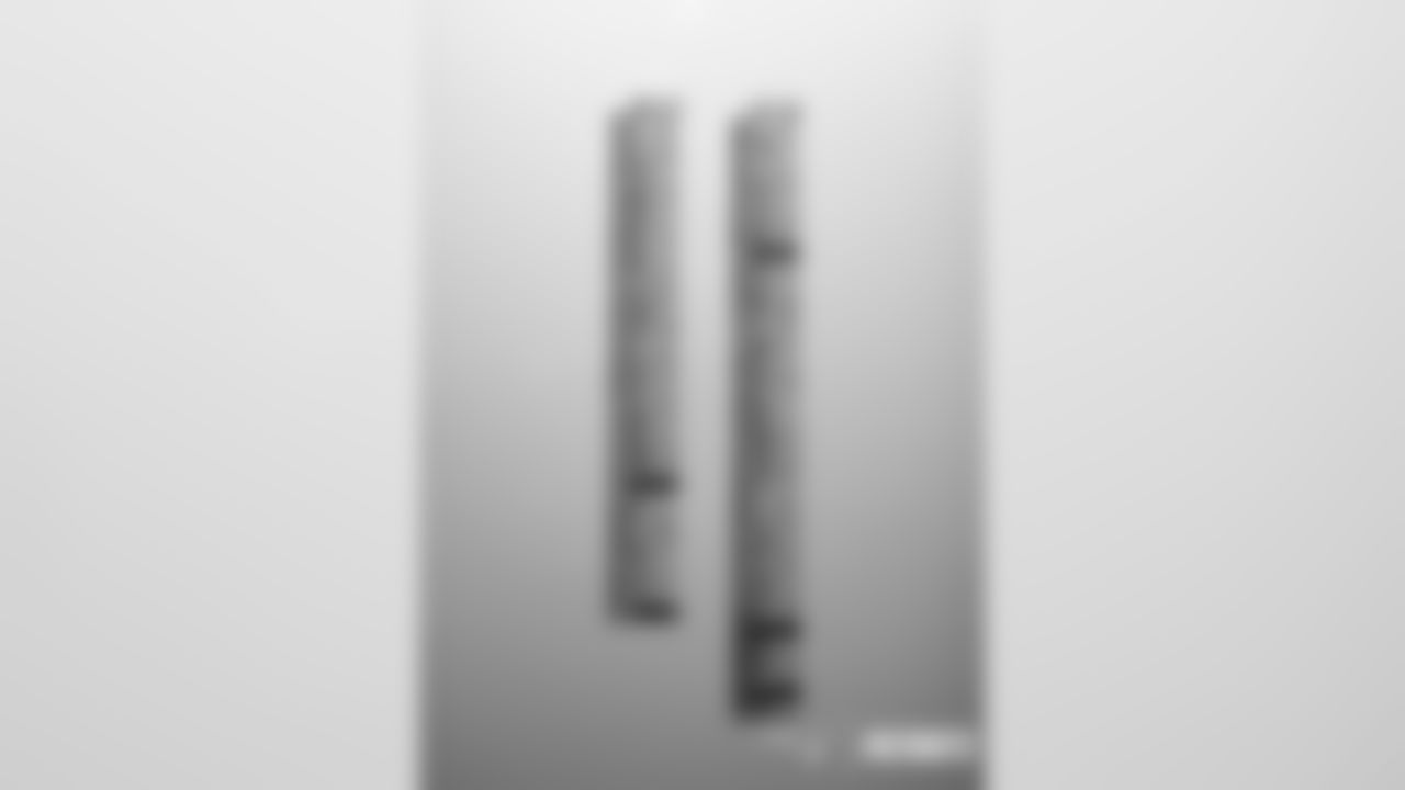 042519-DraftRoom_EJA02-watermarked