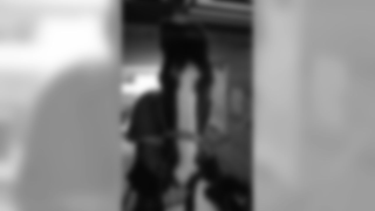 53270_8_903741765