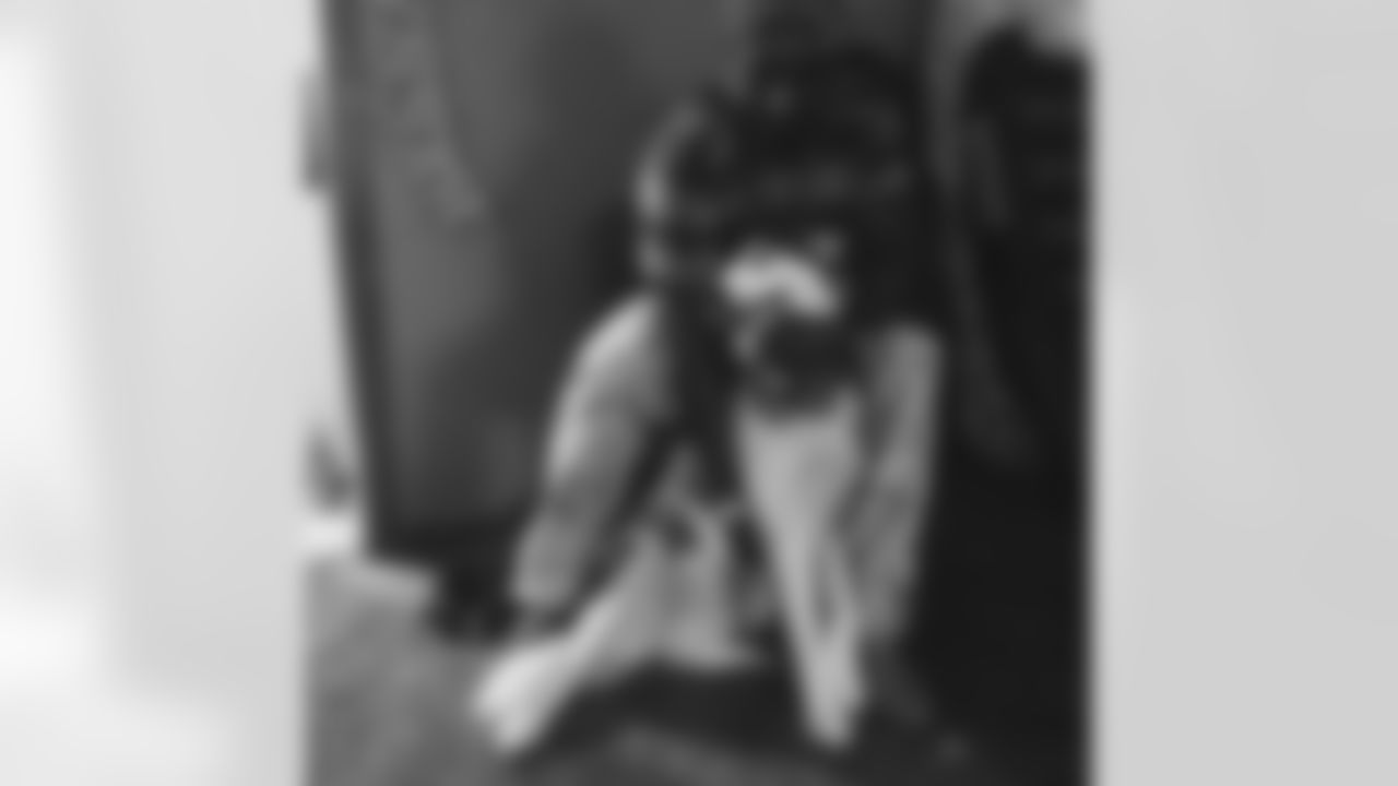 Justin Coleman – Instagram (@justincoleman27): Daddy's little girl just trying to get some loving