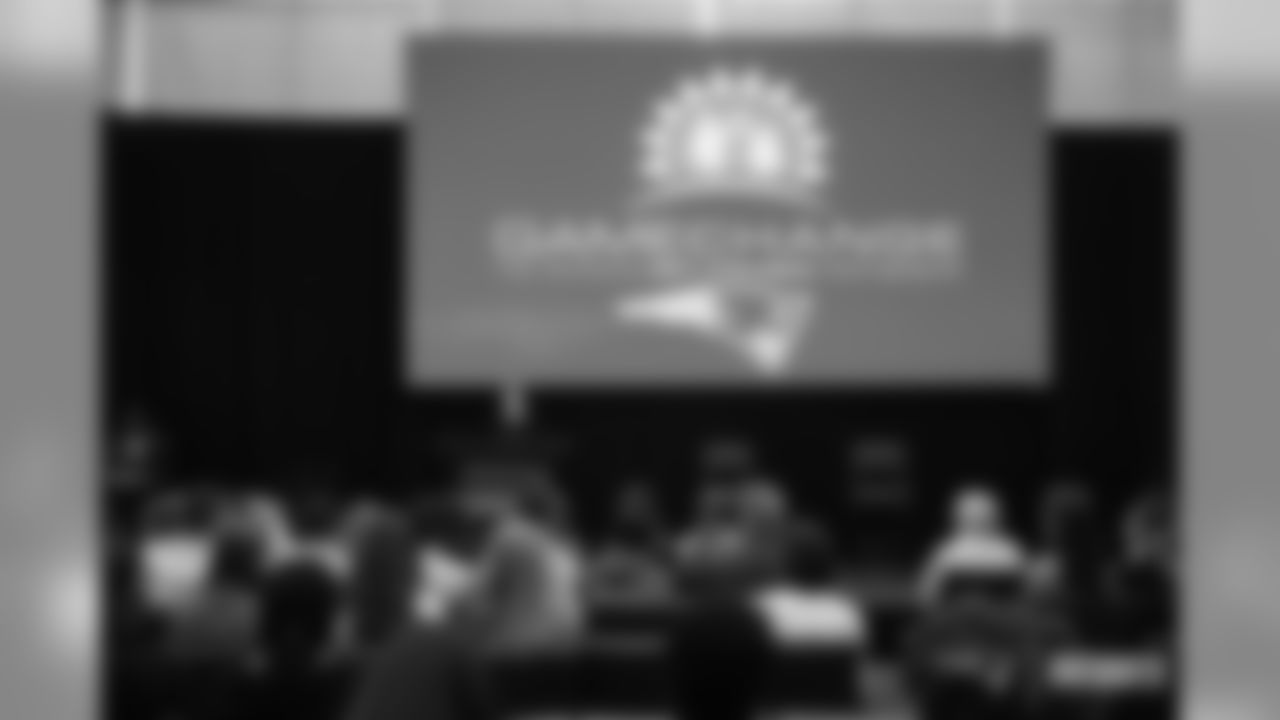 101018-GameChange_EJA039-watermarked