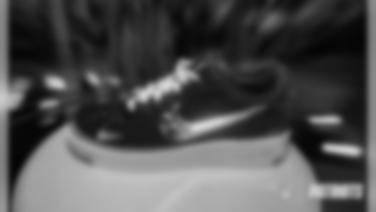 090719-NikeAirForce1_EJA042-watermarked