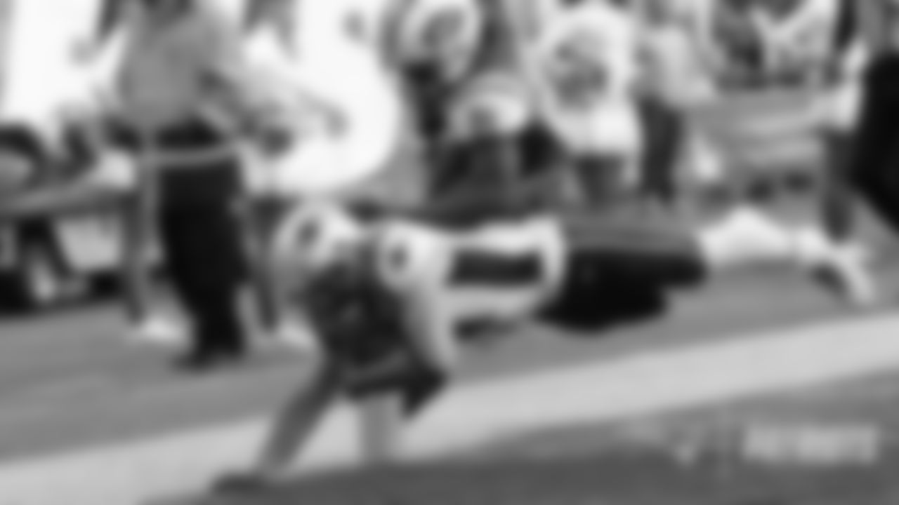 Julian Edelman, WR: Edelman is playing as well as he's ever played and the Patriots are lucky for it. He already has 38 catches for 449 yards and is on pace for one his most productive seasons despite fighting through a rib injury suffered in the first matchup against the Jets. Edelman will be a focal point for the Jets defense. After Brady there isn't a more critical player on the roster.