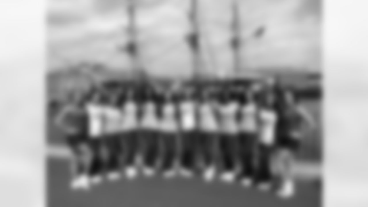 tempP1120263--nfl_mezz_1280_1024.JPG