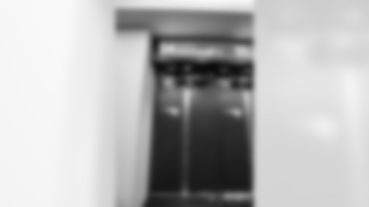 IC100418-LR_EJA60-watermarked