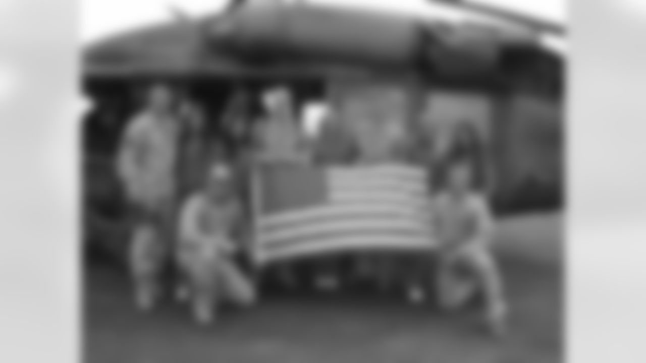 2007cheer-troopslast-nfl_large_580_1000.jpg