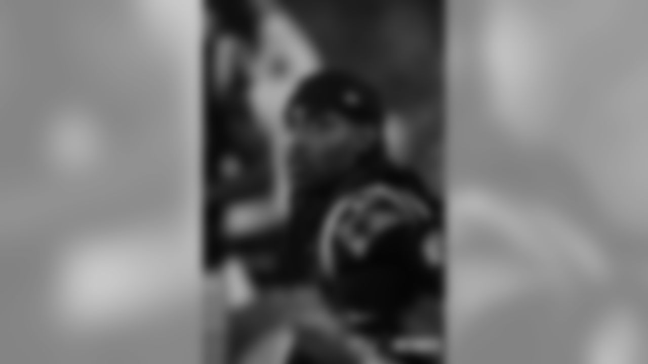 DSP40572-watermarked