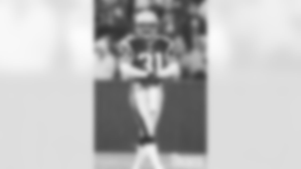 NOS-112501_Silverman01-watermarked