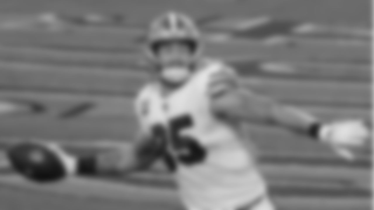 George Kittle, TE: Kittle is the best tight end in the NFL right now, earning plenty of respect from players and coaches around the league for his well-balanced game. The Patriots defensive gameplan will likely have a heavy focus on dealing with Kittle, but he's too good to be completely shut down, leading the team with 30 catches despite missing two games, including a whopping 15 catches against the Eagles in Week 4.