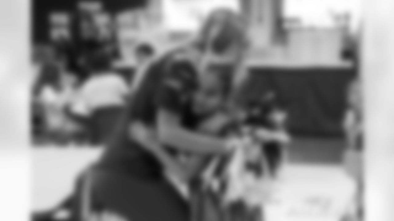 091223-AdoptASchoolKickoff_Mooney1272-watermarked