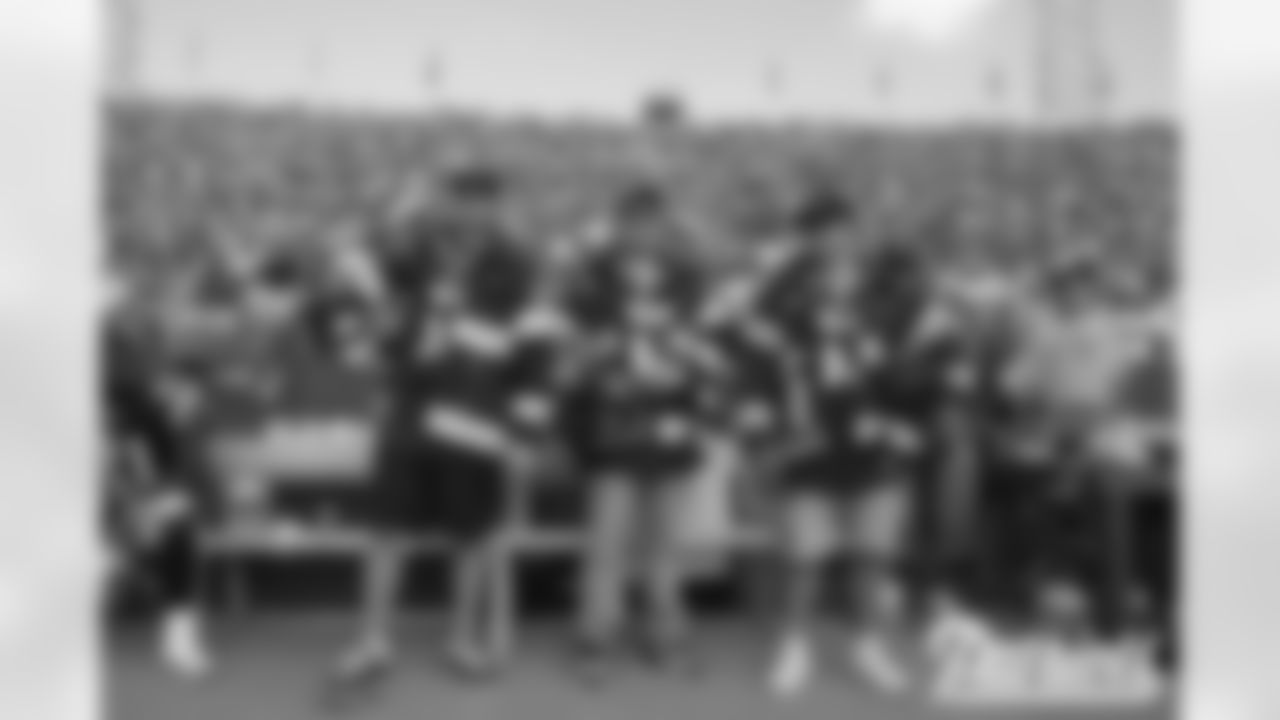 NYJ-092301-Pregame_Silverman13-watermarked
