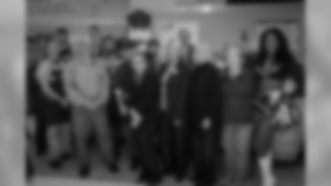 winchester_team_photo_-_10.31.15_0.jpg