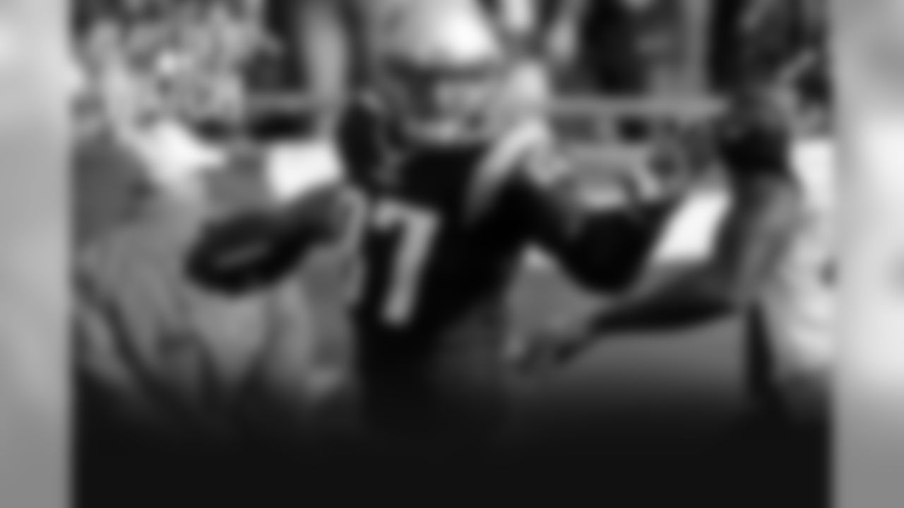20161111-watch-gronkowski.jpg