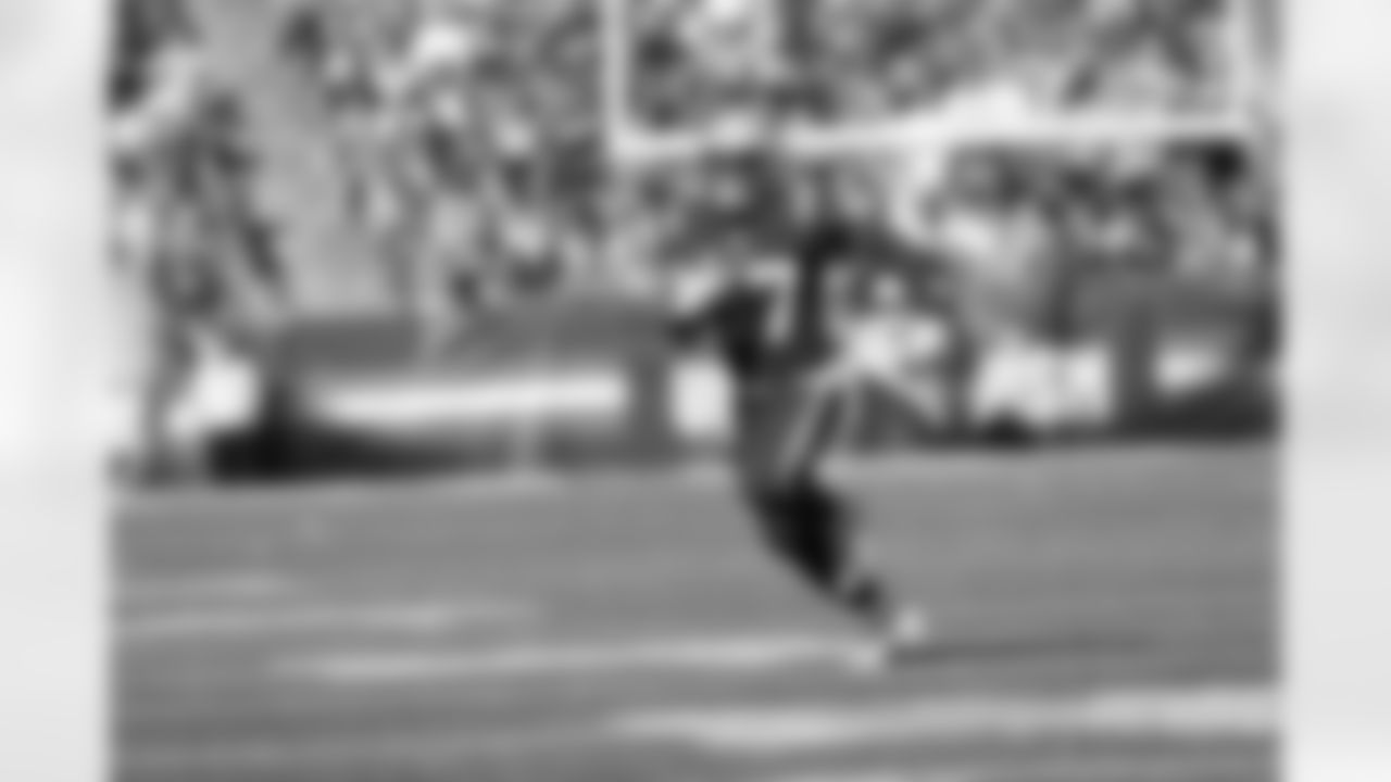 Damien Harris (37)