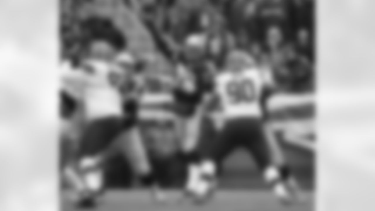 Tom Brady fires a pass