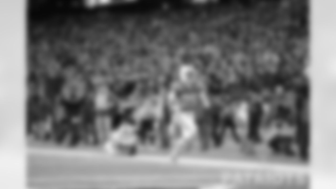 Marcus Jones runs into the the endzone after escaping the Bills defense.