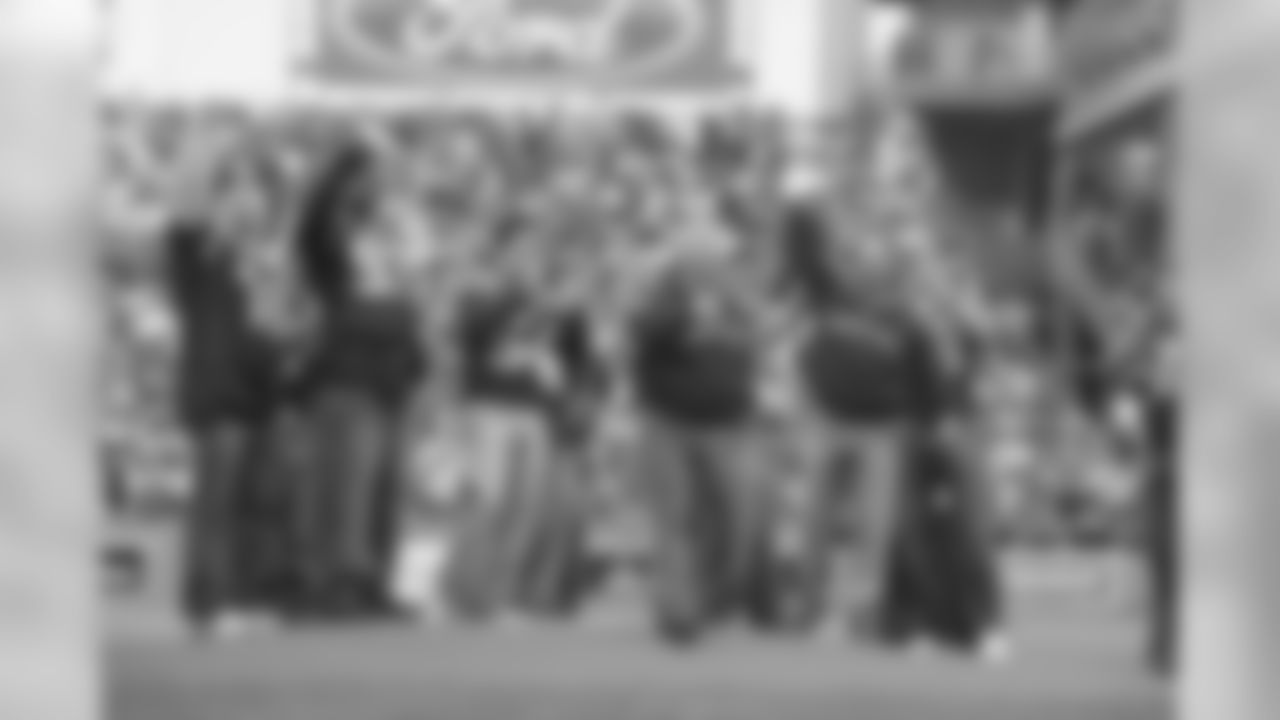 nep040904ds-123.jpg